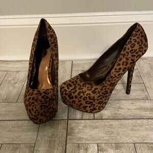 Cheetah Platform Suede Breckelle’s‎ Pumps
